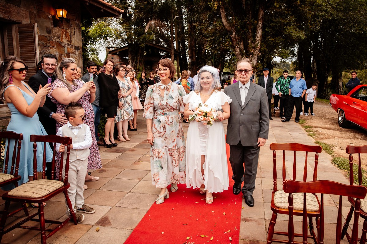 Aline Bortolini Fotografia
Fotógrafo no vale dos vinhedos
Case na Serra Gaúcha
casamento em Garibaldi 