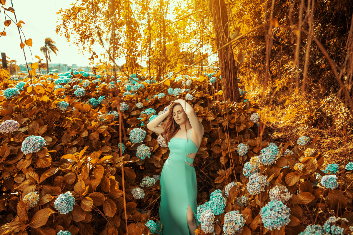 Aurora Cinabre Aline Botolini Elias Langer Aline Bortolini Fotografia Ensaio Onírico Tons quentes Ensaio fotográfico Ensaio externo Sessão de fotos Fotografia Fotógrafos em Garibaldi Garibaldi Serra Gaúcha Ensaio feminino Vale dos vinhedos Projeto de foto