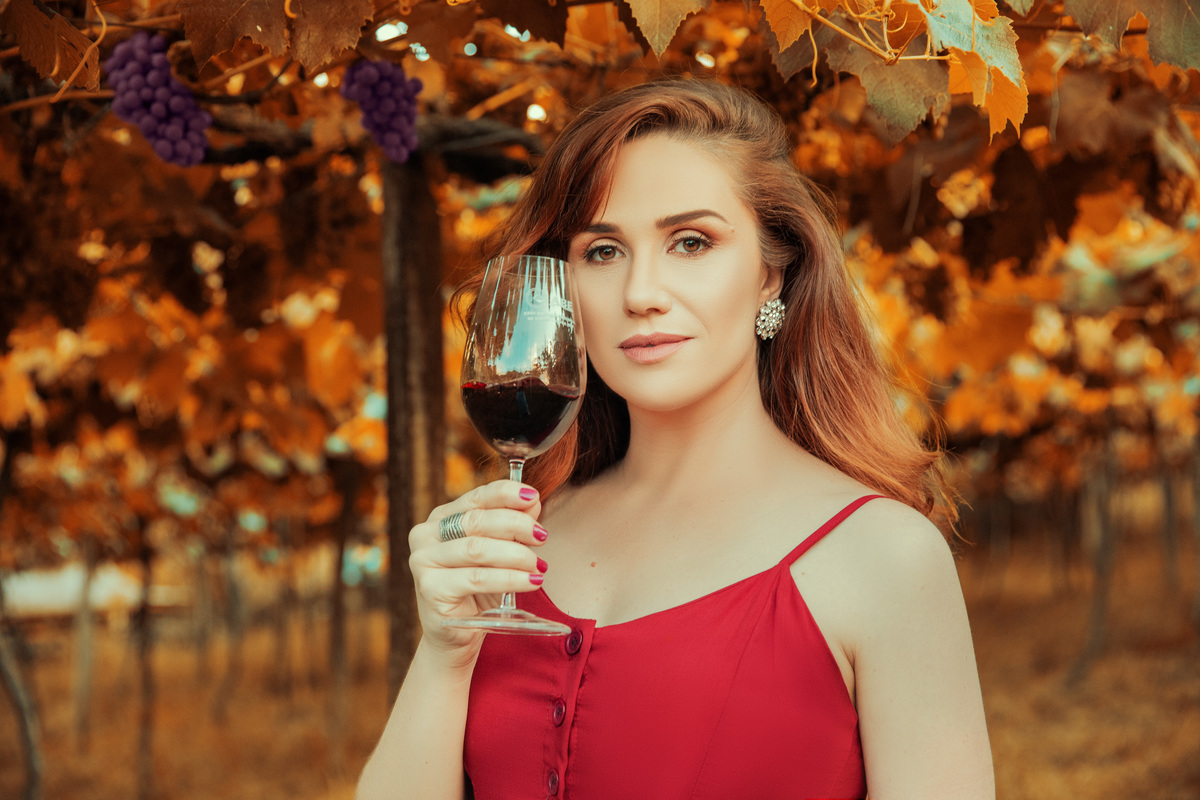 Aurora Cinabre Aline Botolini Elias Langer Aline Bortolini Fotografia Ensaio Onírico Tons quentes Ensaio fotográfico Ensaio externo Sessão de fotos Fotografia Fotógrafos em Garibaldi Garibaldi Serra Gaúcha Ensaio feminino Vale dos vinhedos Projeto de foto