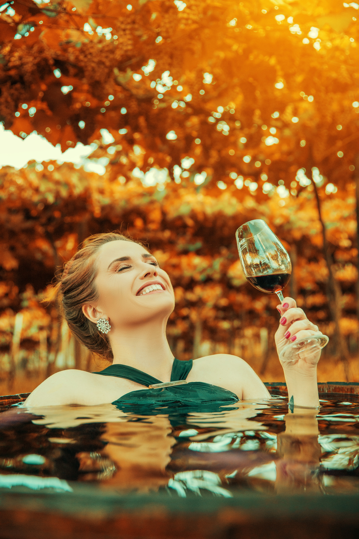 Aurora Cinabre Aline Botolini Elias Langer Aline Bortolini Fotografia Ensaio Onírico Tons quentes Ensaio fotográfico Ensaio externo Sessão de fotos Fotografia Fotógrafos em Garibaldi Garibaldi Serra Gaúcha Ensaio feminino Vale dos vinhedos Projeto de foto