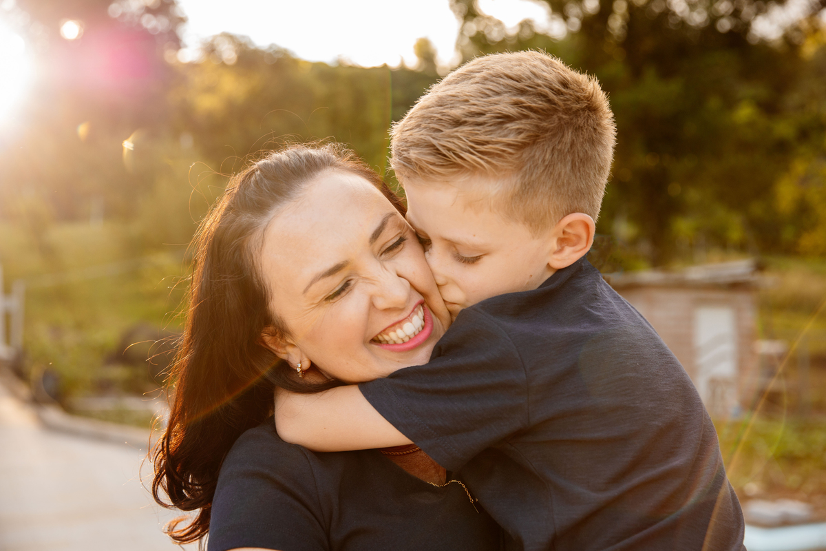 crianças infantil aline bortolini fotografia fotógrafa em garibaldi fotografia garibaldi fotografia externa fotos em família fotografia infantil vale dos vinhedos serra gaúcha porto seguro amor e afeto Essência porto seguro, virtudes, lar, família 