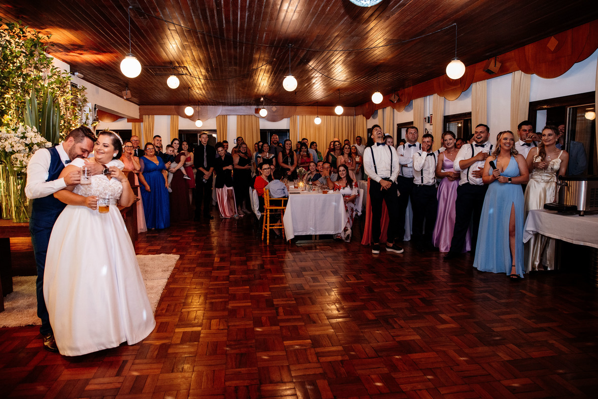 Aline Bortolini Fotografia
Fotógrafo no vale dos vinhedos
Case na Serra Gaúcha
casamento em Garibaldi 
