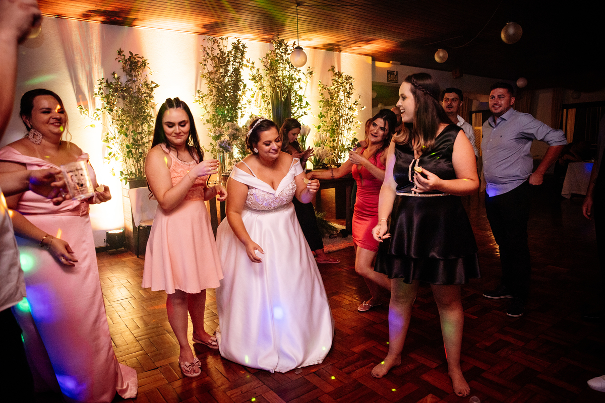 Aline Bortolini Fotografia
Fotógrafo no vale dos vinhedos
Case na Serra Gaúcha
casamento em Garibaldi 