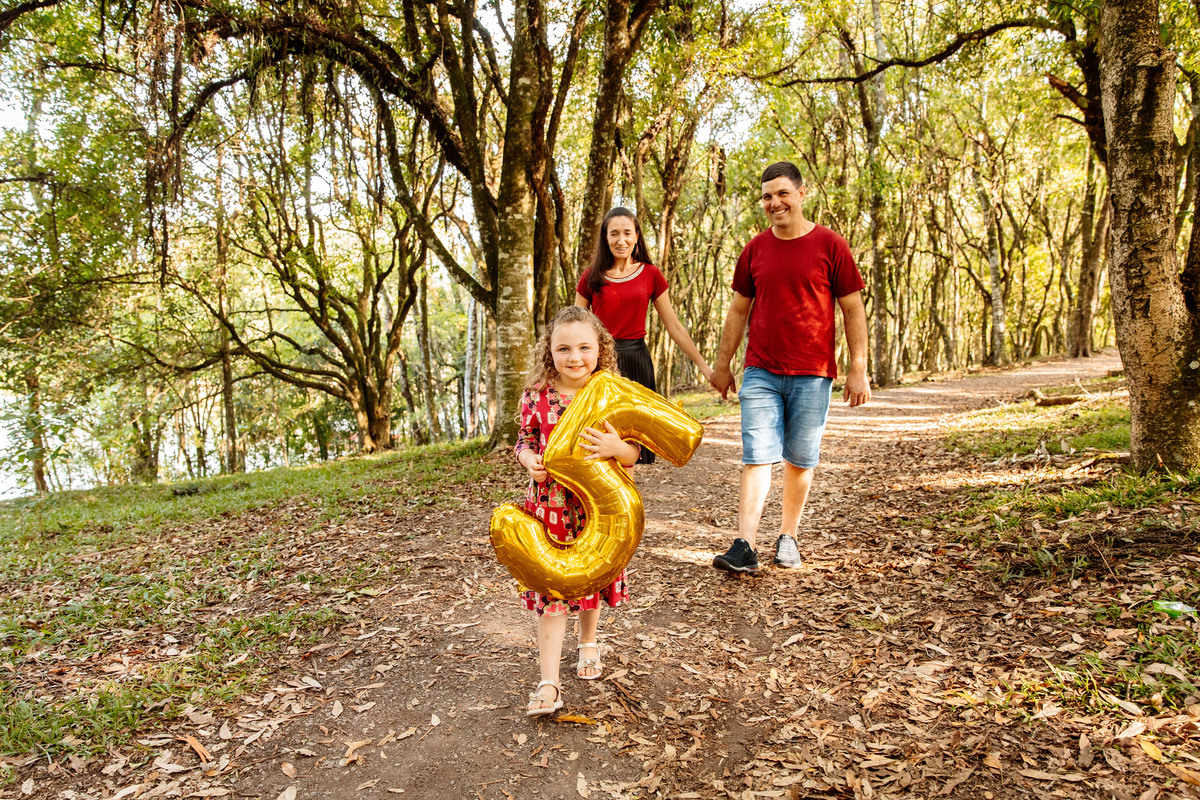 crianças infantil aline bortolini fotografia fotógrafa em garibaldi fotografia garibaldi fotografia externa fotos em família fotografia infantil vale dos vinhedos serra gaúcha porto seguro amor e afeto Essência porto seguro, virtudes, lar, família 