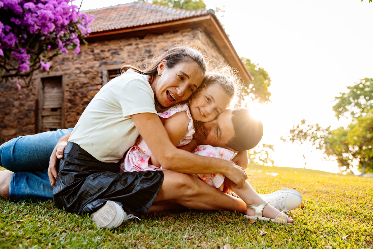 crianças infantil aline bortolini fotografia fotógrafa em garibaldi fotografia garibaldi fotografia externa fotos em família fotografia infantil vale dos vinhedos serra gaúcha porto seguro amor e afeto Essência porto seguro, virtudes, lar, família 