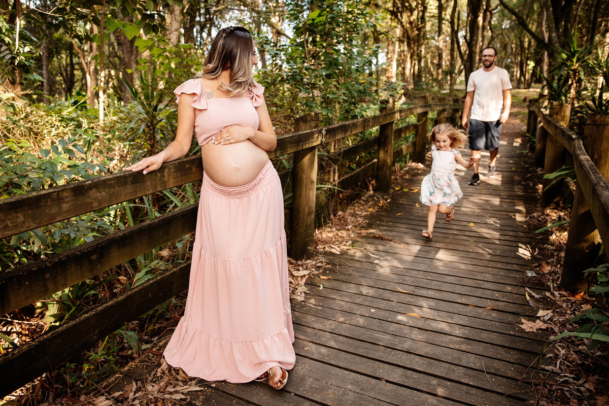 Ensaio Gestante Gestação  Bebê à Bordo Fotografia de gestante Fotógrafos em Garibaldi Fotografia em garibaldi Aline Bortolini Aline Bortolini Fotografia Fotografia em Bento Gonçalves Doce espera Fotografia no vale dos vinhedos Mãe de menino família