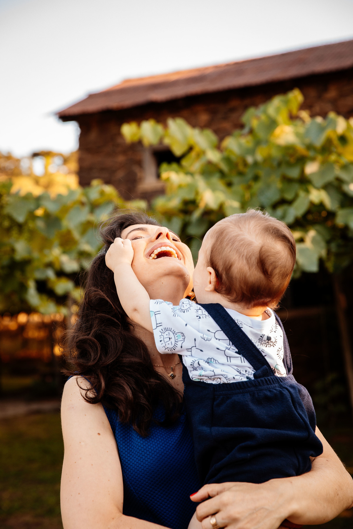 crianças infantil aline bortolini fotografia fotógrafa em garibaldi fotografia garibaldi fotografia externa fotos em família fotografia infantil vale dos vinhedos serra gaúcha porto seguro amor e afeto Essência porto seguro, virtudes, lar, família 