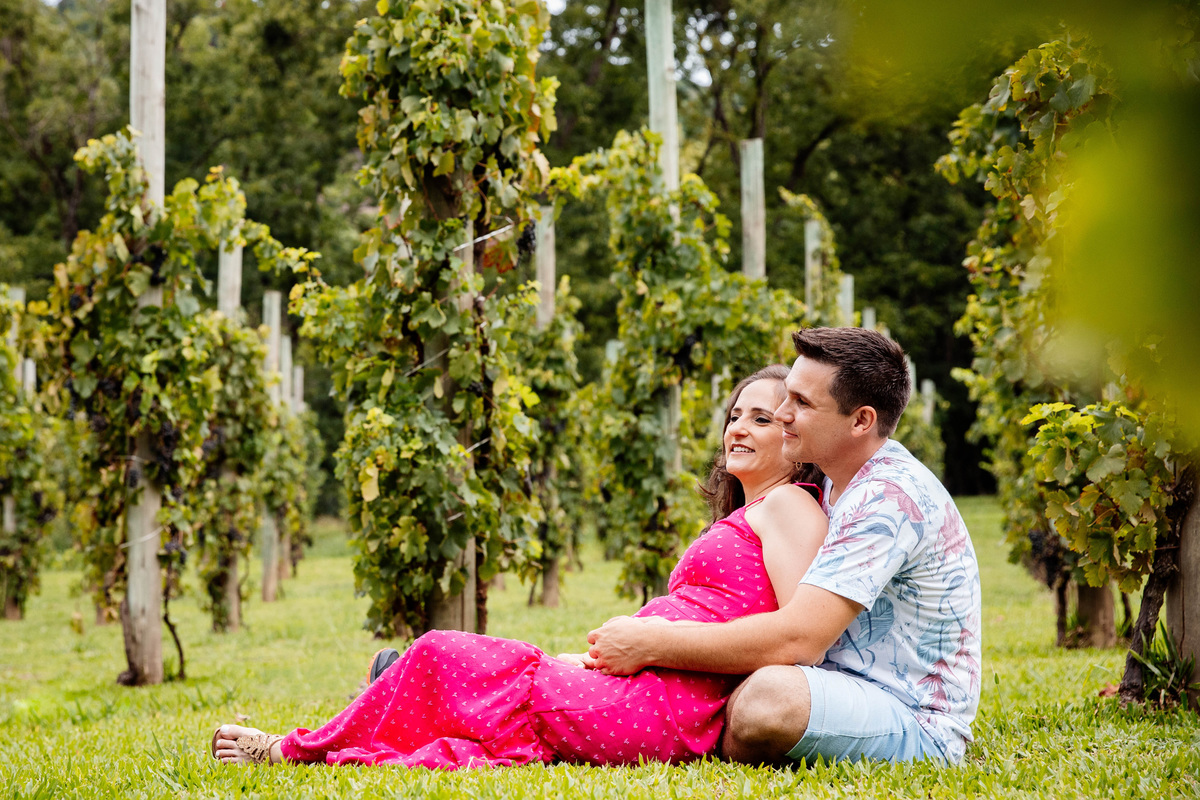 Ensaio Gestante Gestação  Bebê à Bordo Fotografia de gestante Fotógrafos em Garibaldi Fotografia em garibaldi Aline Bortolini Aline Bortolini Fotografia Fotografia em Bento Gonçalves Doce espera Fotografia no vale dos vinhedos Mãe de menino família