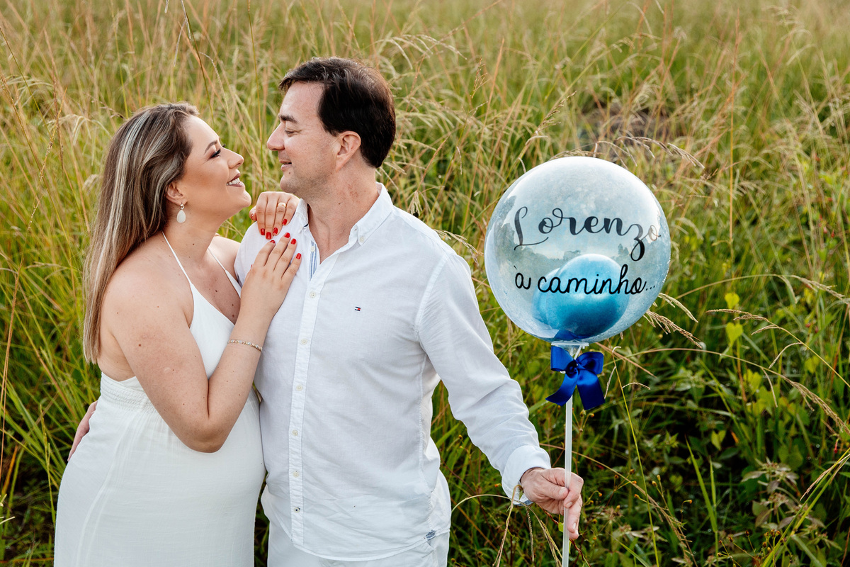 Ensaio Gestante Gestação  Bebê à Bordo Fotografia de gestante Fotógrafos em Garibaldi Fotografia em garibaldi Aline Bortolini Aline Bortolini Fotografia Fotografia em Bento Gonçalves Doce espera Fotografia no vale dos vinhedos Mãe de menino família