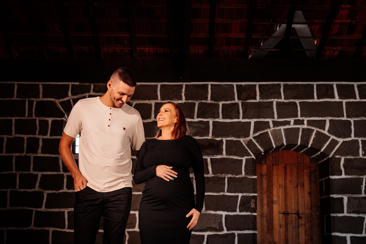 Ensaio Gestante Gestação  Bebê à Bordo Fotografia de gestante Fotógrafos em Garibaldi Fotografia em garibaldi Aline Bortolini Aline Bortolini Fotografia Fotografia em Bento Gonçalves Doce espera Fotografia no vale dos vinhedos Mãe de menino família