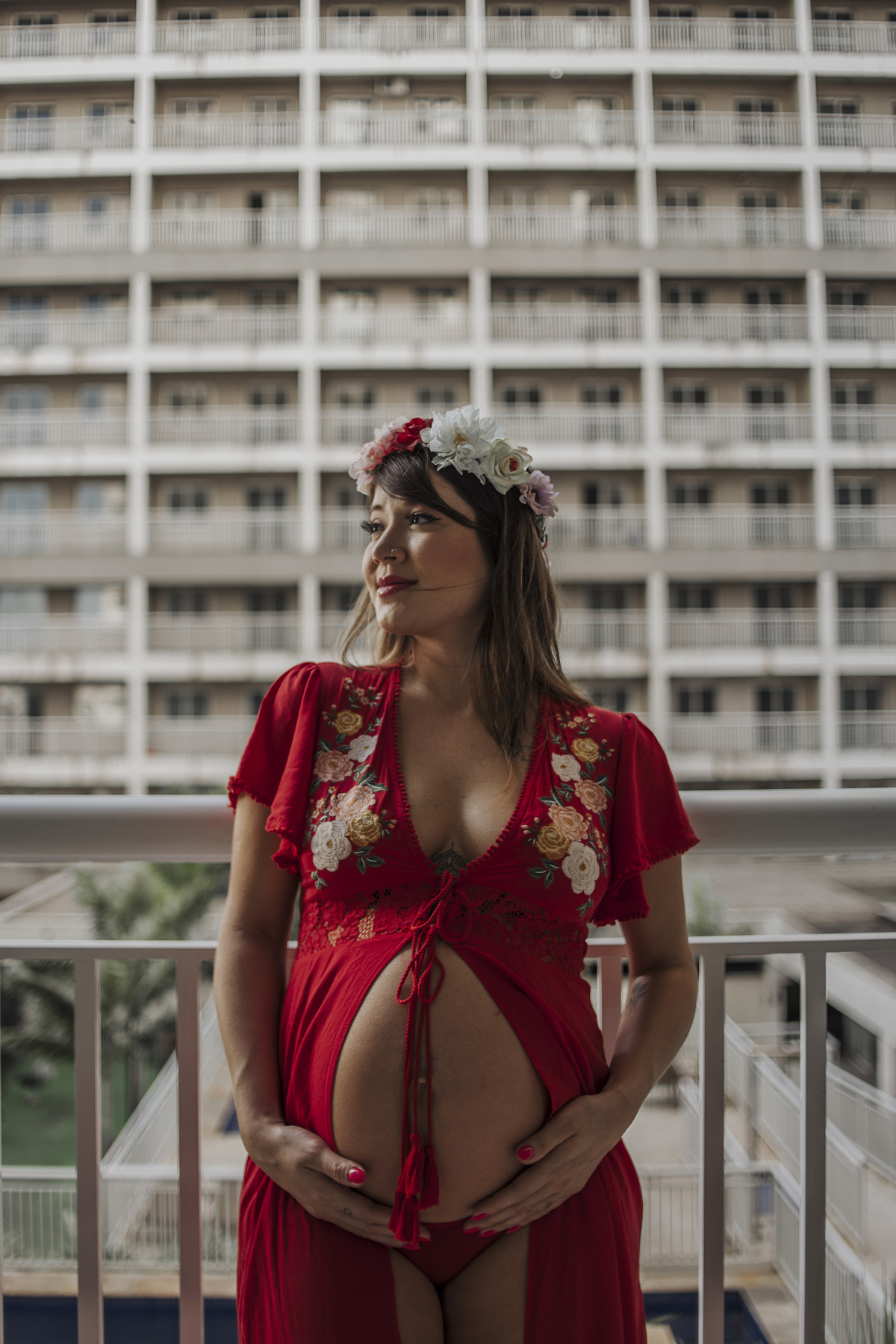 ensaio-gestante-em-sao-paulo-sp-sensual-varanda-vestido