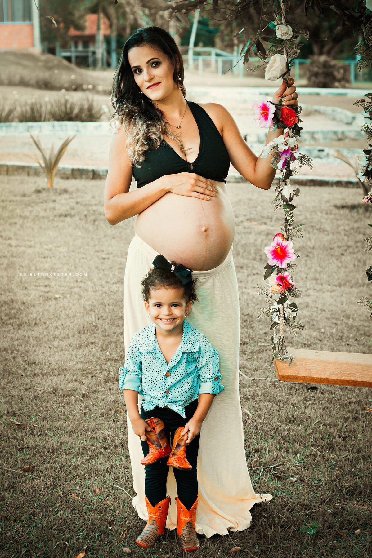 gravida em foto de mae e filha