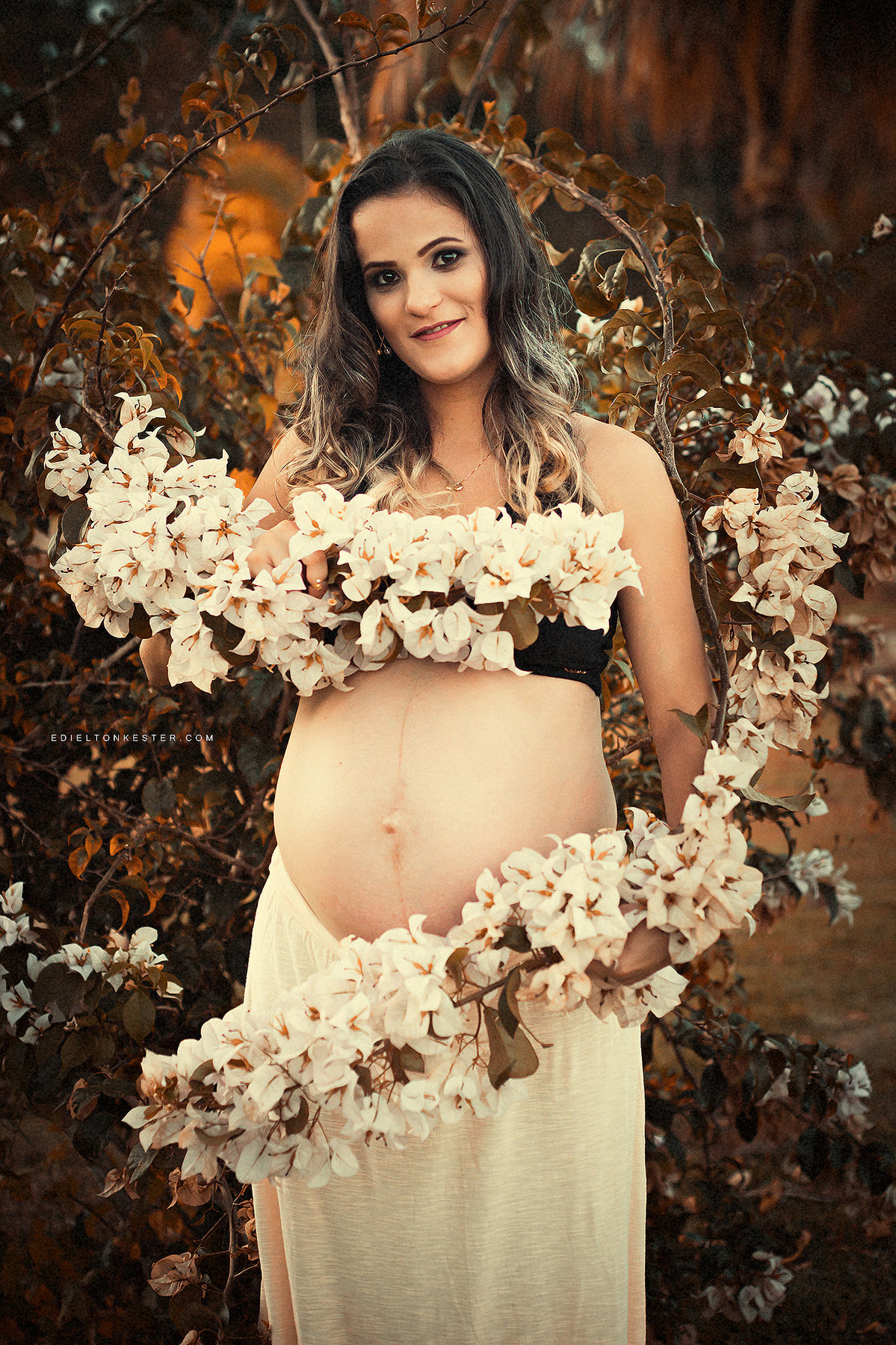 foto de gravida com flores