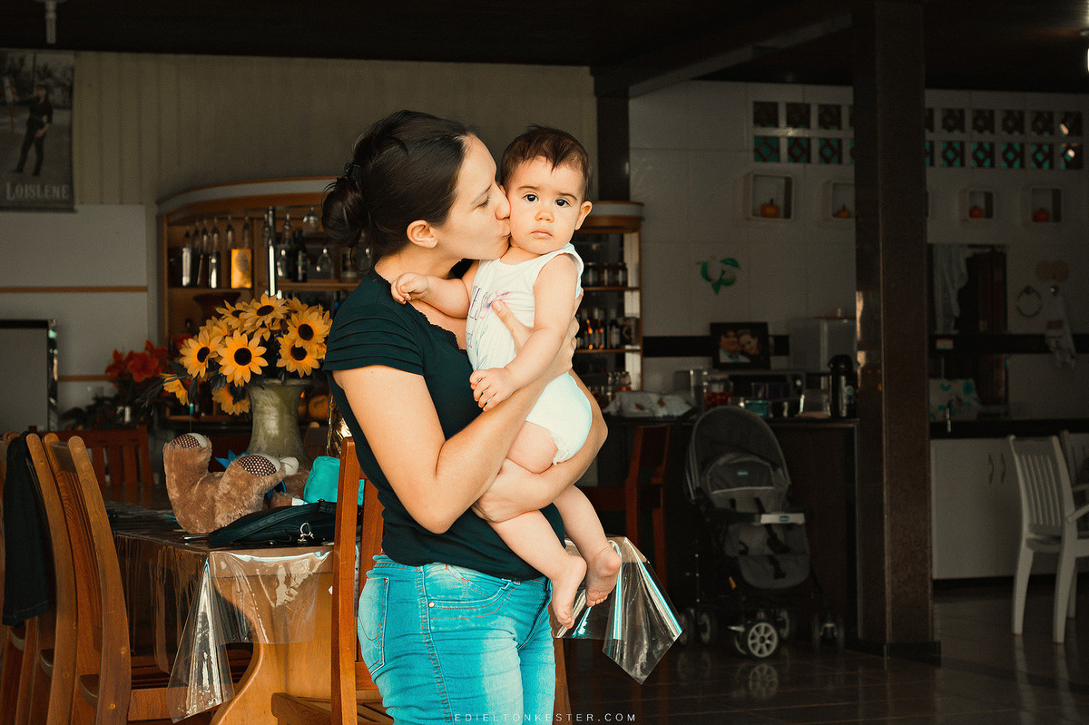 tiabeijando a sobrinha