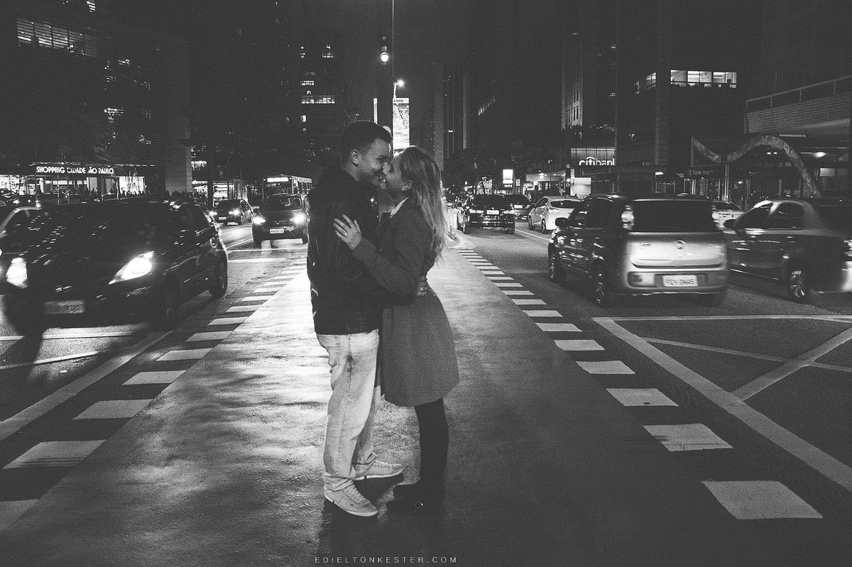 noivos em ensaio pre casamento em sao paulo pelo fotografo edielton kester