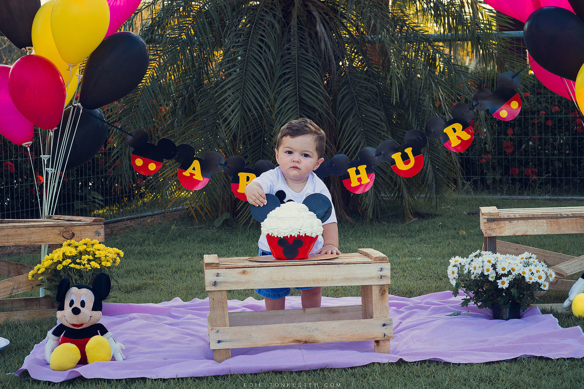 criança em ensaio de 1 ano