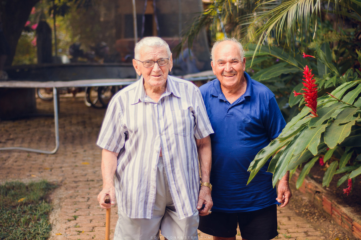 avôs em aniversario da neta laiza 1 aninho