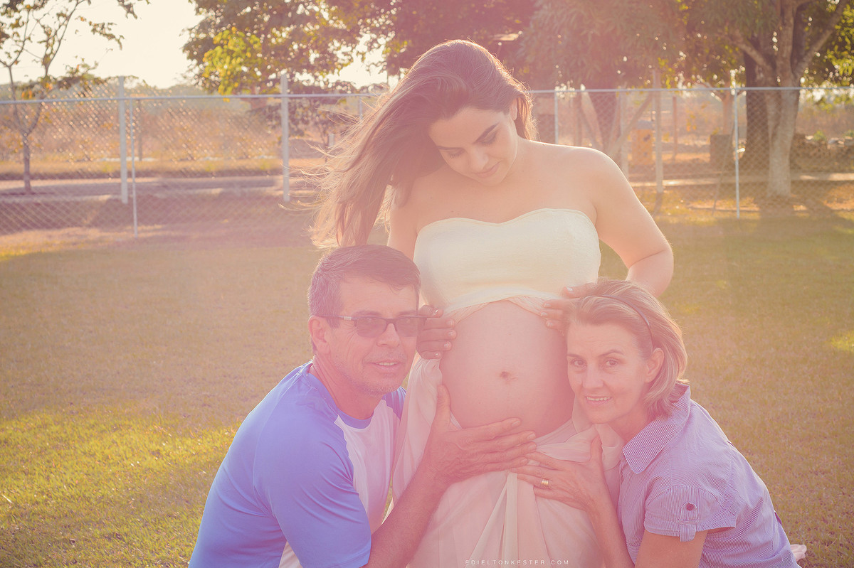 avos em ensaio de gravida com a filha