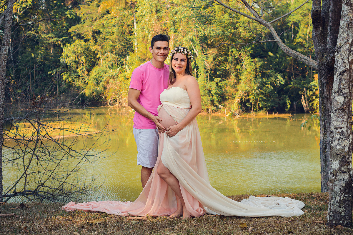 pai e mae gestante em ensaio