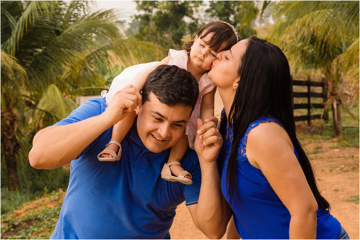 beijo de mae, filha amor maior