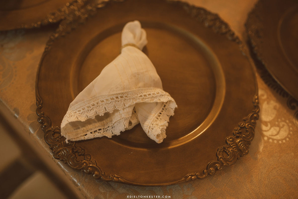 prato e guardanapos em decoraçao de casamento em ji parana 