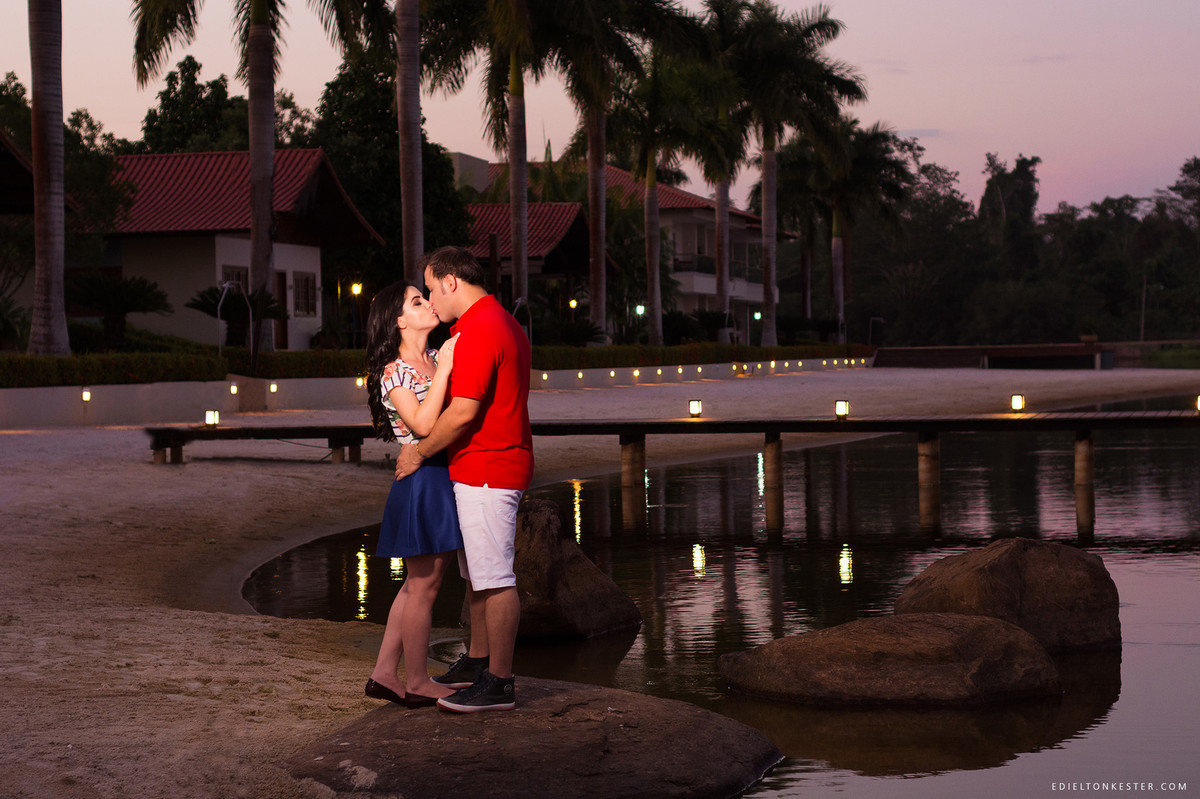 ensaio de casal feito na fazenda kajussol pelo fotografo de casamentos e familias edielton kester de rondonia ro