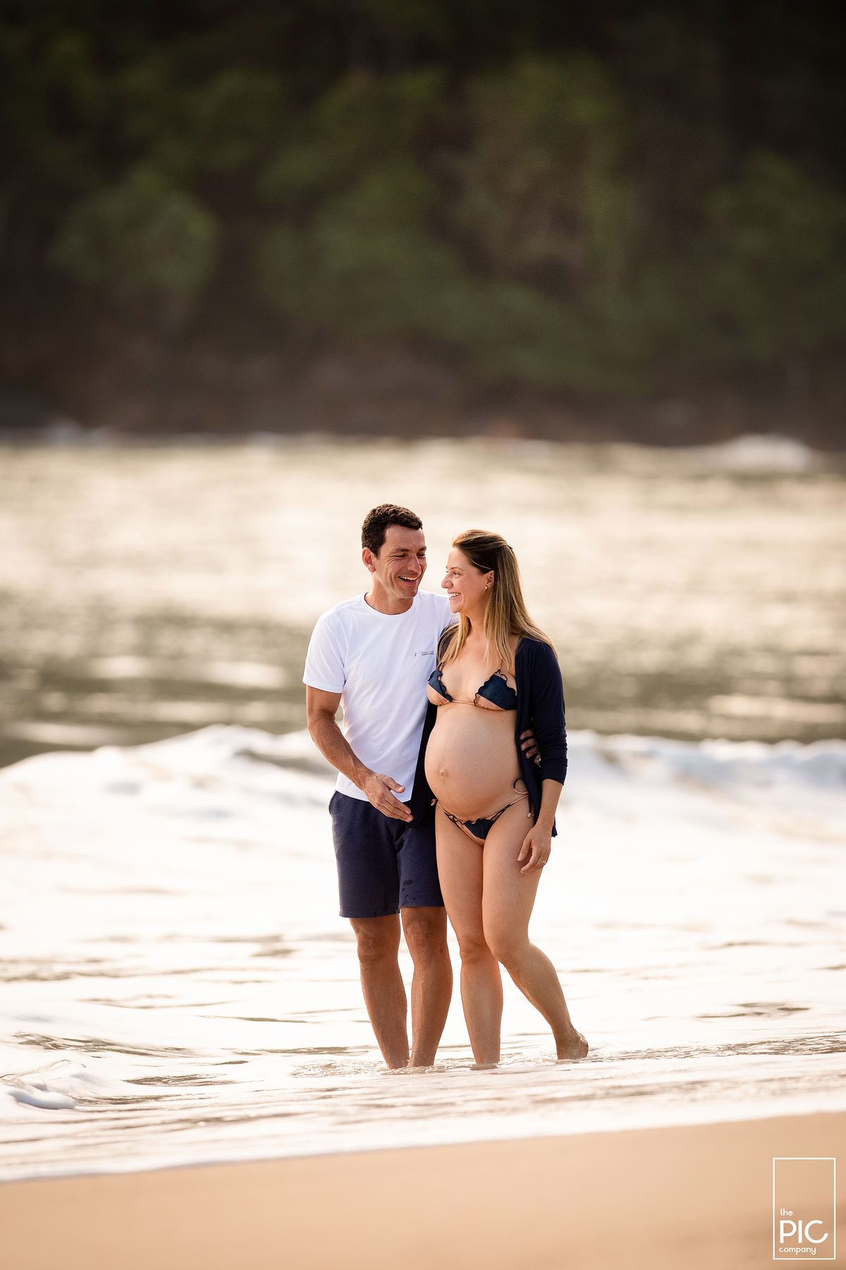 ensaio gestante na praia; ensaio gestante; fotógrafo sp; fotógrafo são josé dos campos; ensaio gestante em Ubatuba