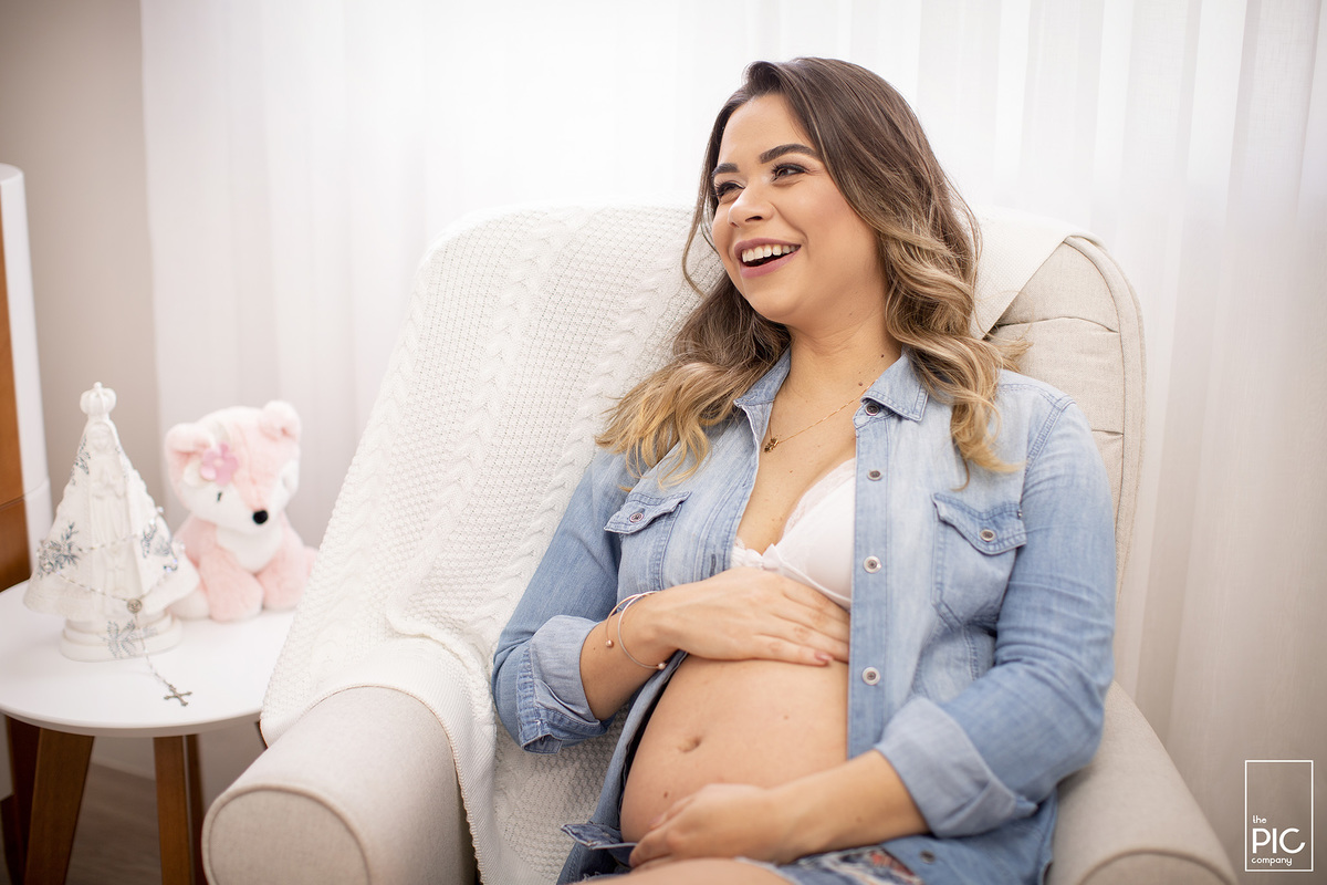 ensaio gestante em casa; ensaio gestante São José dos Campos; fotógrafo de gestantes sp