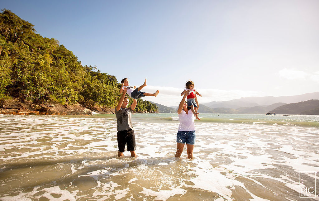 ensaio em Ubatuba; ensaio na praia; fotógrafo em Ubatuba; ensaio fotográfico em Ubatuba; ensaio no litoral; litoral norte; fotógrafo SP