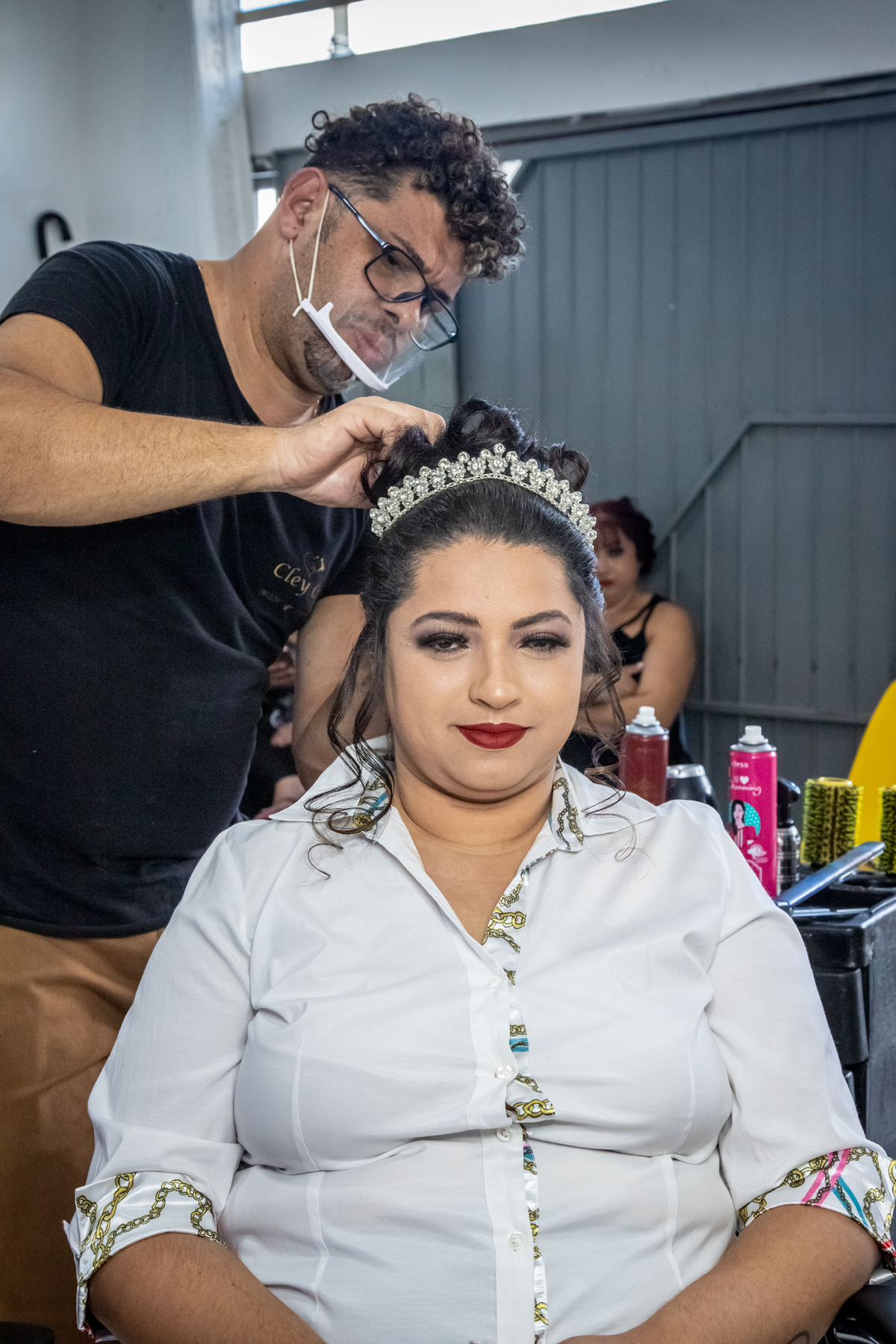 Jaqueline Fernanda nos preparativo para o Casamento