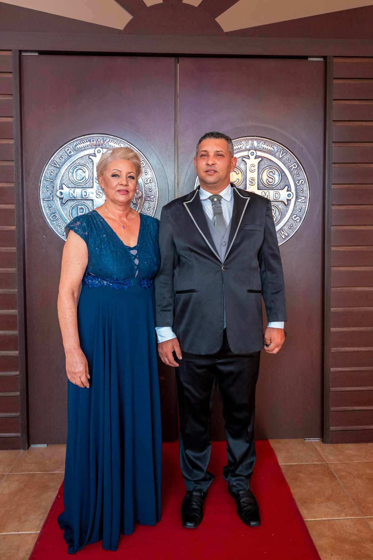 O noivo esperando a do grande momento, claro a chegada da noiva