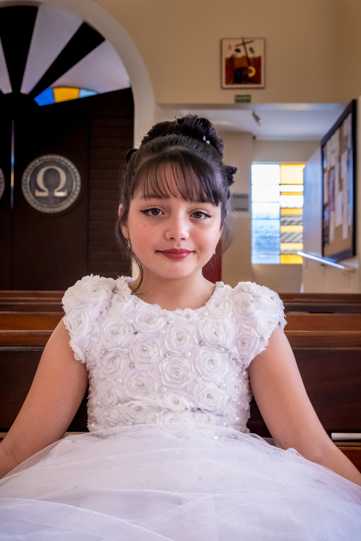 a florista emocionada com o momento