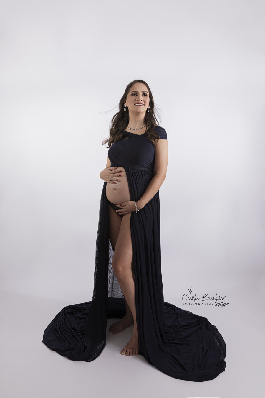 figurino-gestante-fundo-branco