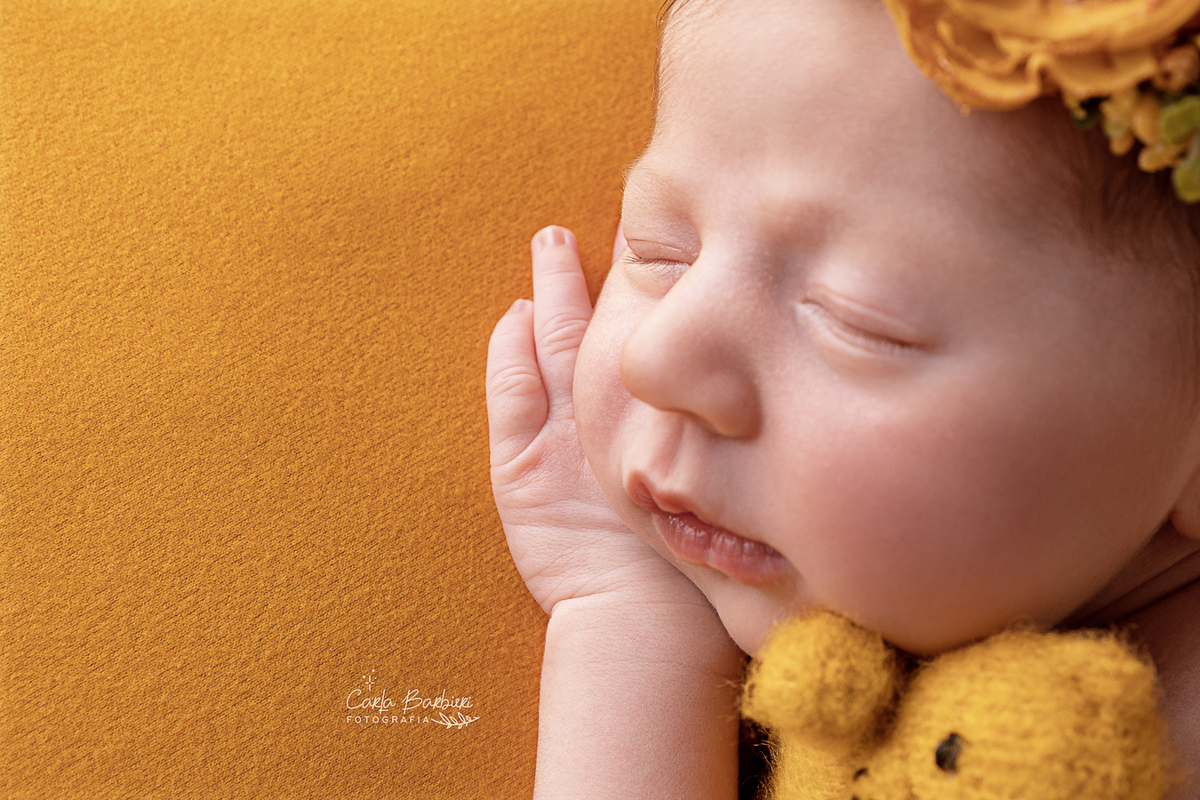 newborn-close-de-rosto