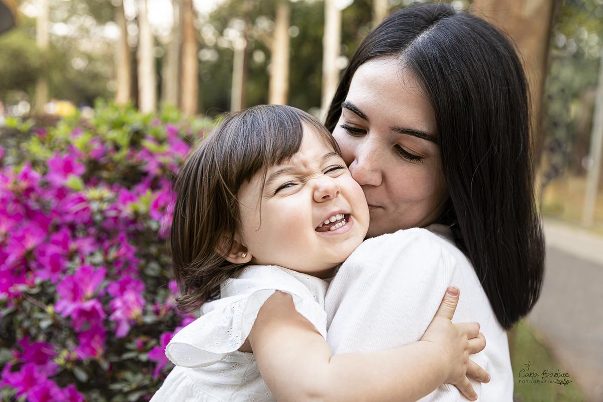 Beijo_da_mamae_na_sua_filha