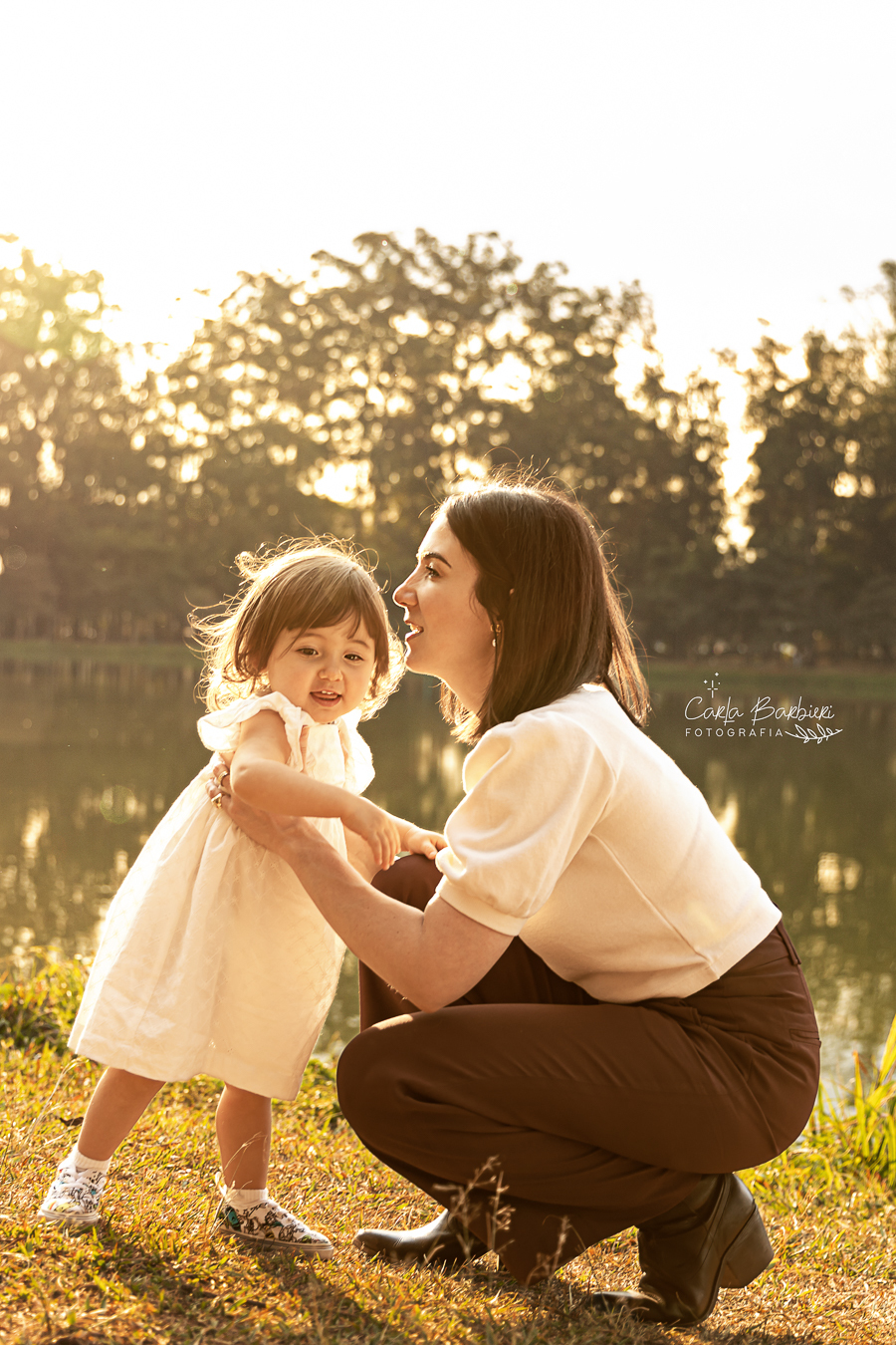 Isabela_e_sua_mae_no_lago_do_Ibirapuera