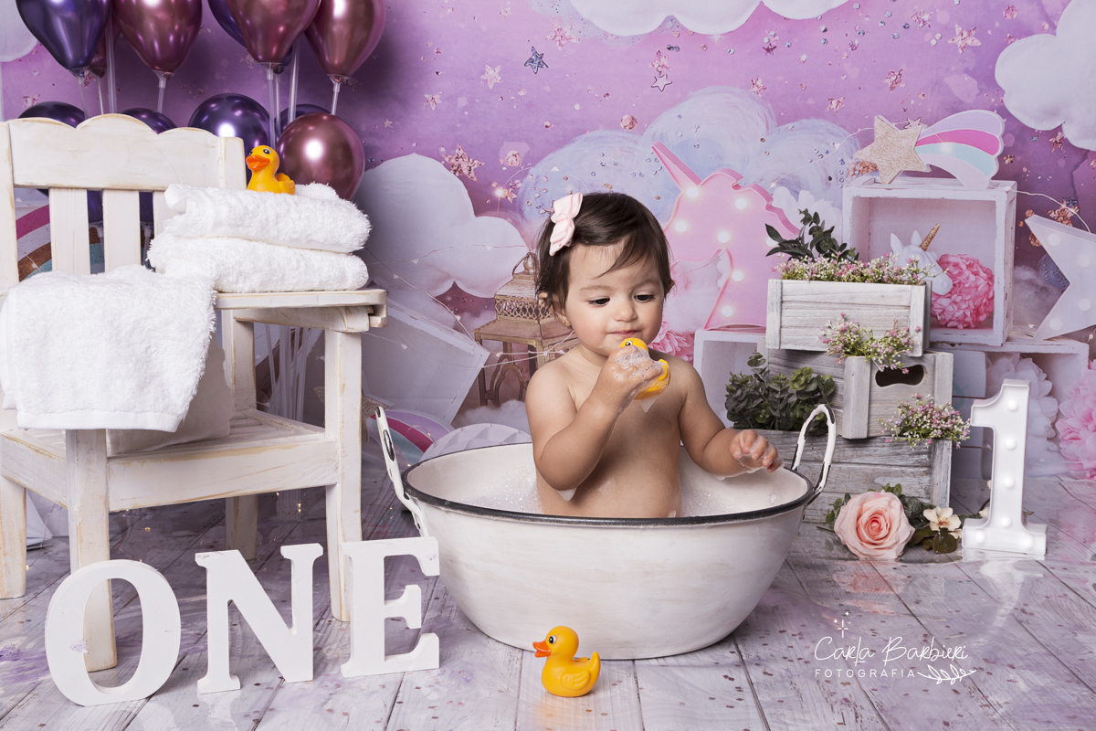 Rafa brincando na água