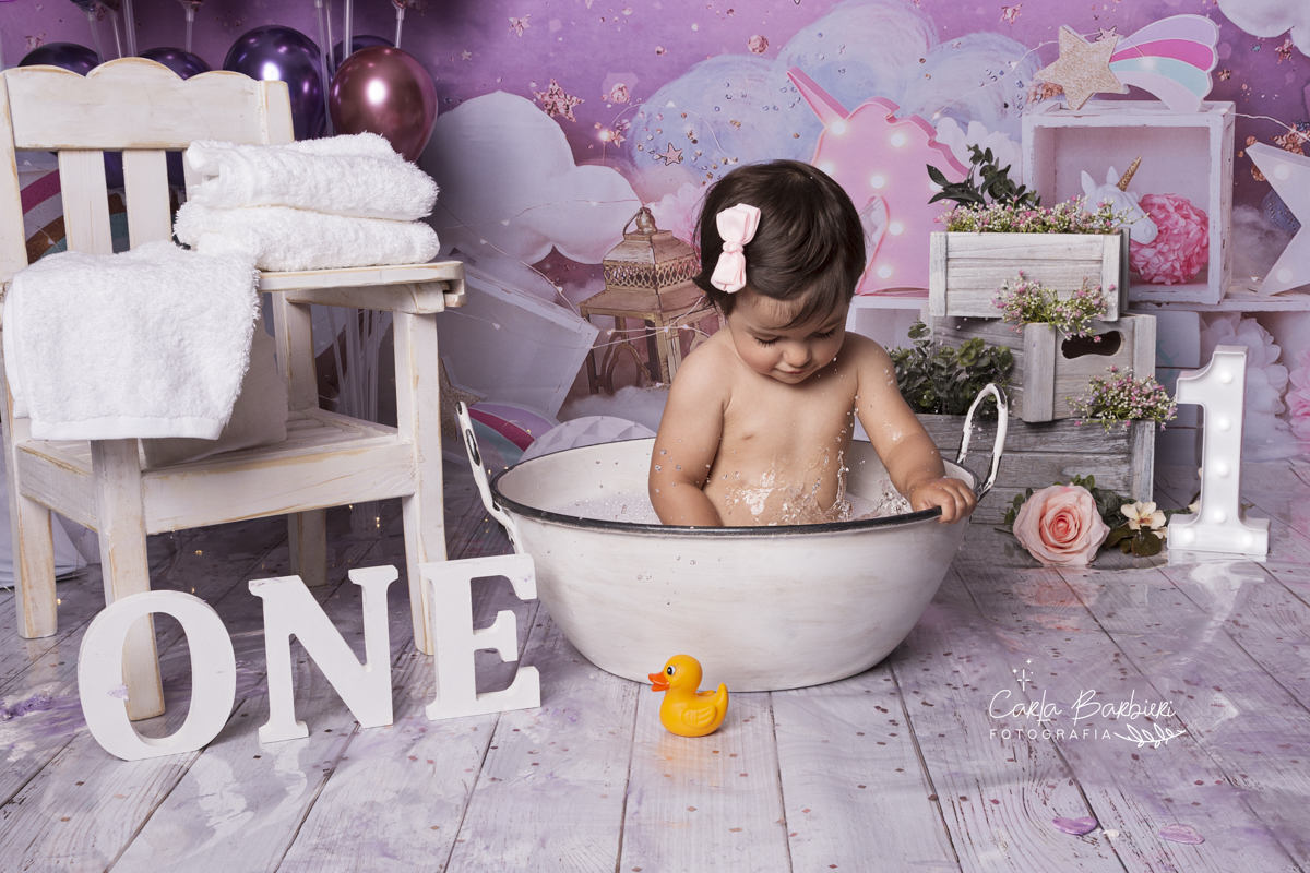 Rafaela espirrando água