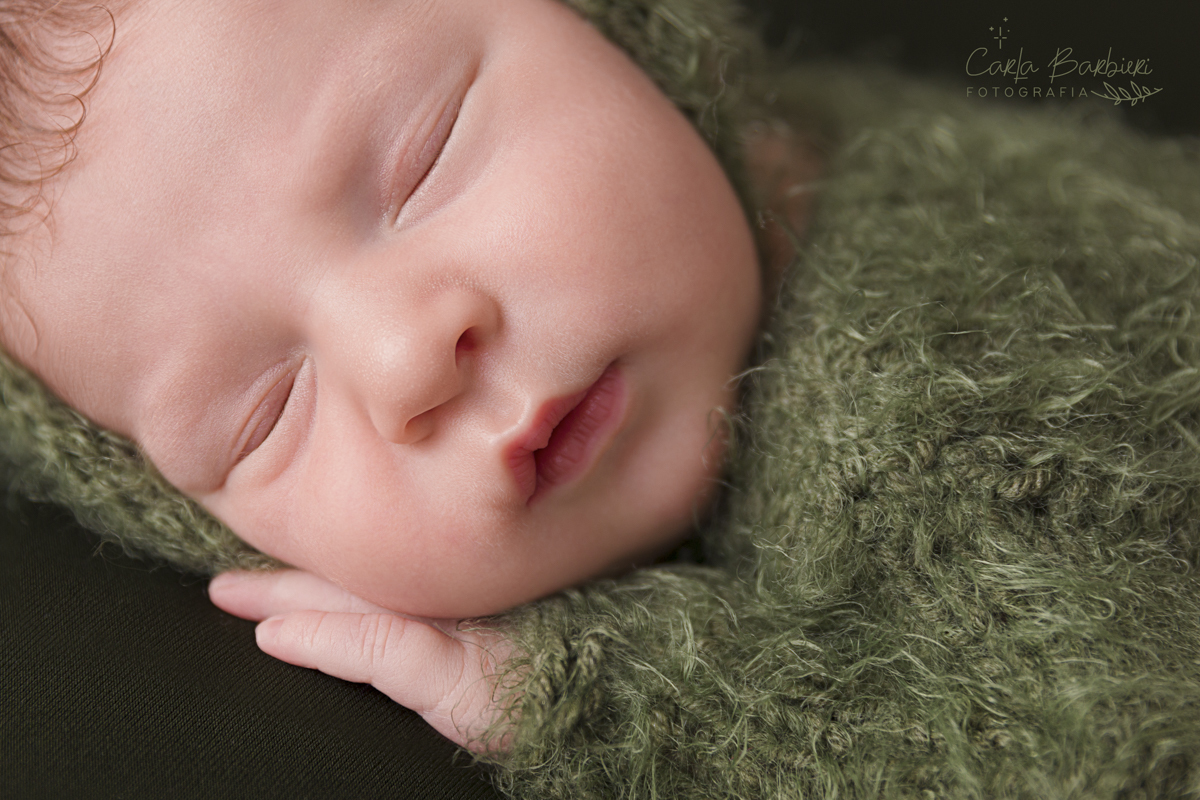 segundo close de rosto do bebê pedro