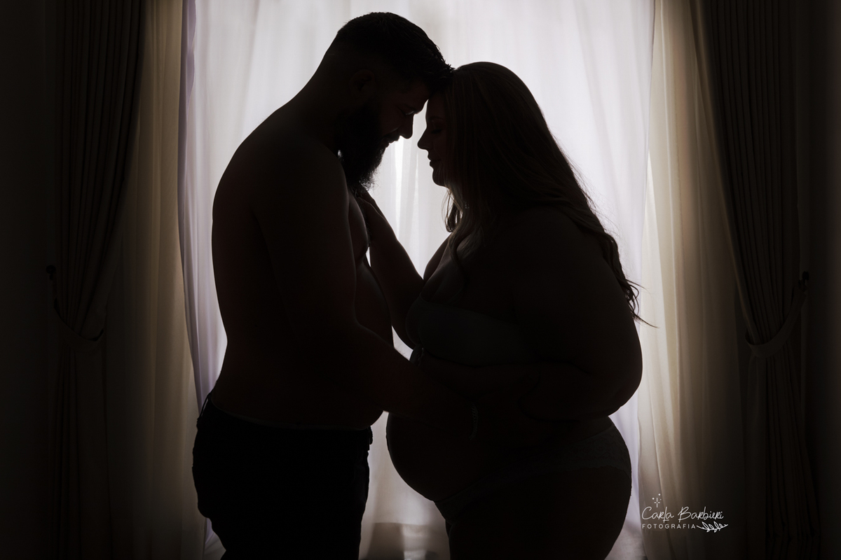 foto-gestante-em-contra-luz