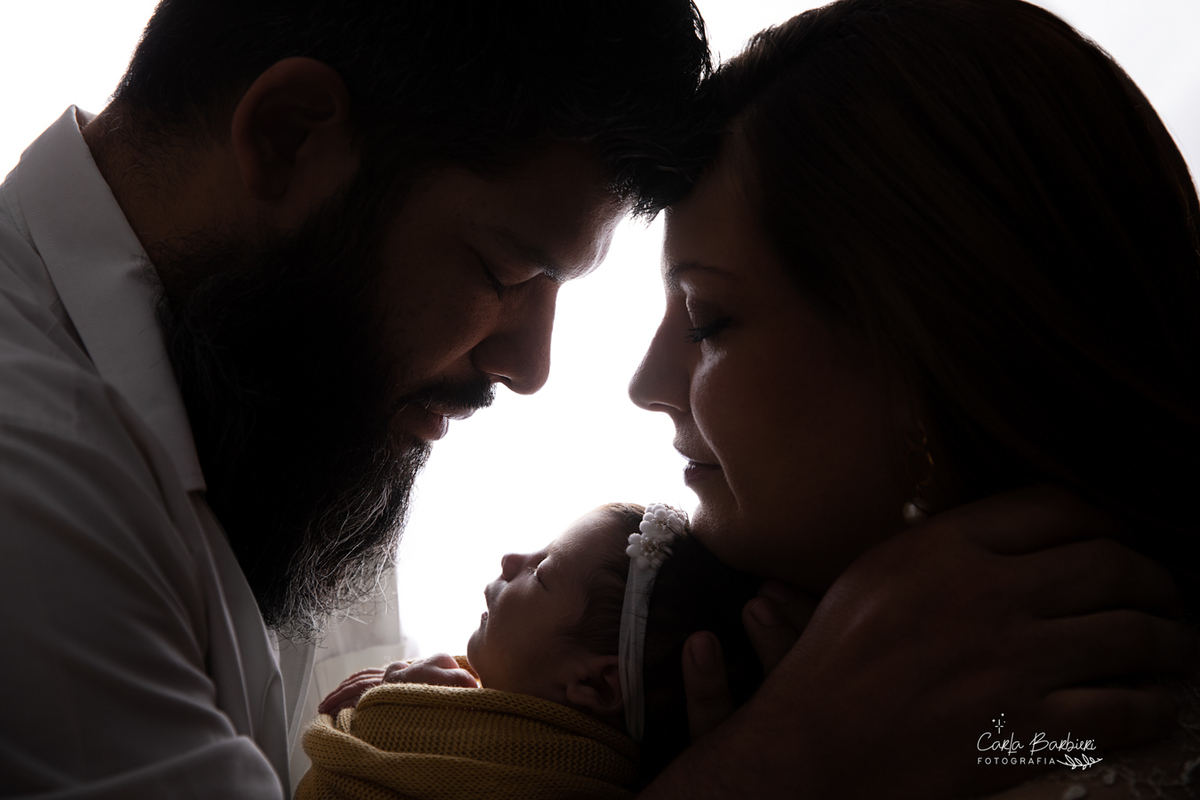 contra-luz-mamae-papai-e-bebe
