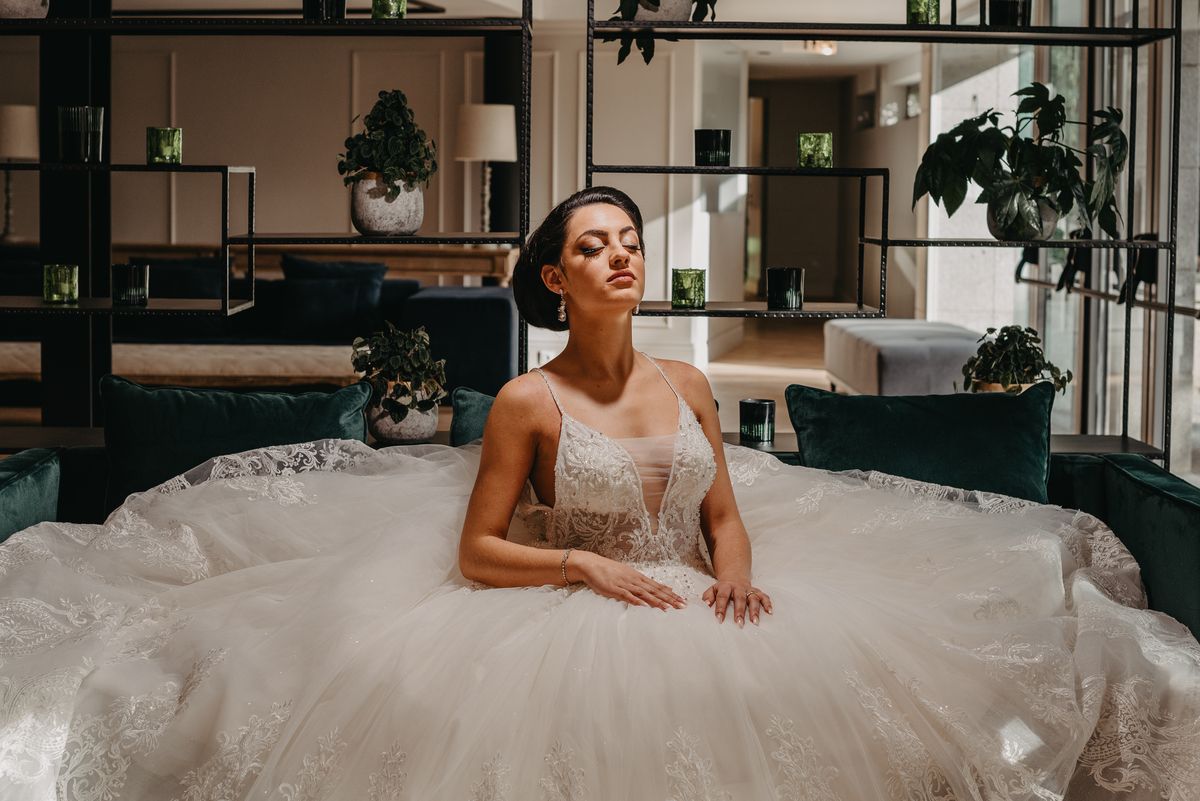 editorial noivas 2020, principessa noivas, marta arteiro make up, aqueduto eventos, bruno silva photographer, noivas 2020, casamento, ruizinho decorador, ramos de noiva, penteados de noiva, atelier dos criadores, casamento de sonho