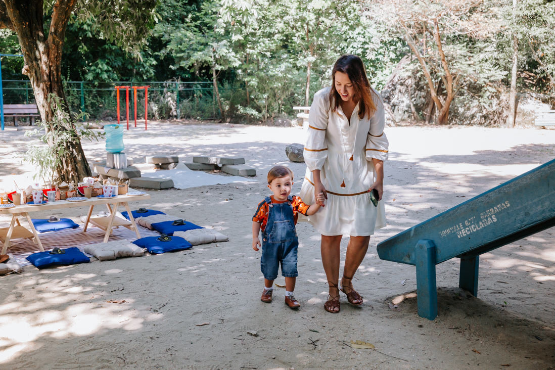 chegada do aniversariante de 2 anos em seu piquenique no parque estadual do grajau