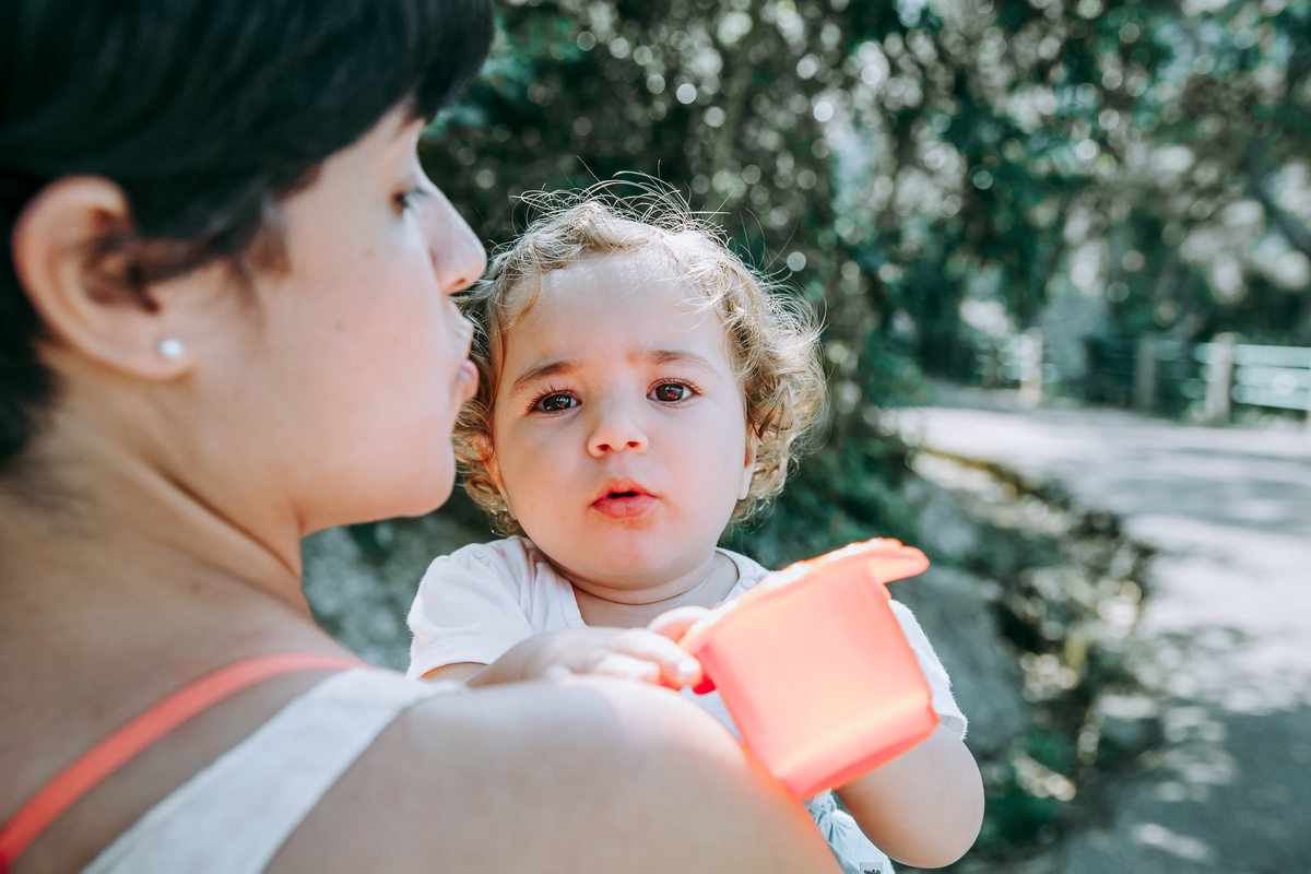 Fotografia de mãe e filha na Pista Claudio Coutinho no RJ