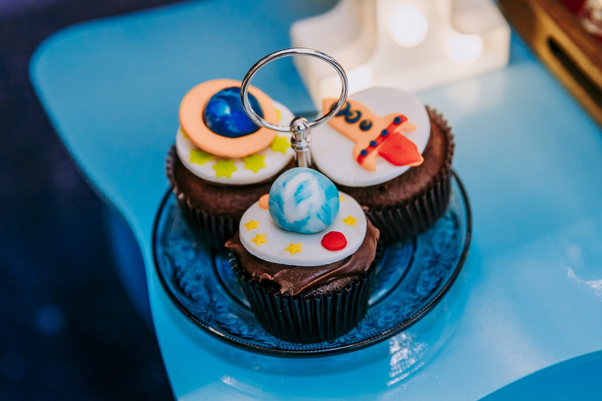 fotos de cupcake com tem astronauta