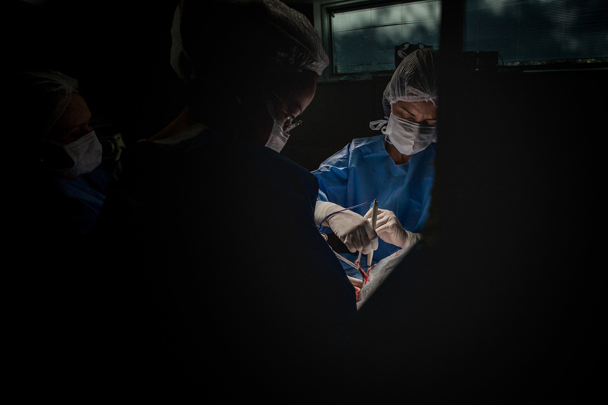 concentração de obstetra no início da cesariana