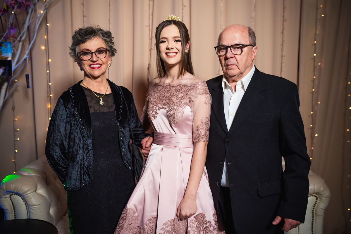 aniversario-15-anos-fernanda-teixeira-buffet-hapy-day-arapongas-parana-nilson-athayde-fotografia-ataide