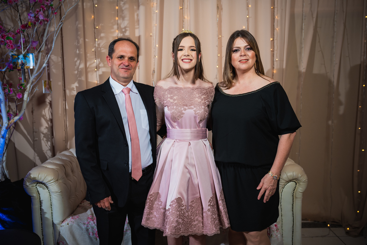 aniversario-15-anos-fernanda-teixeira-buffet-hapy-day-arapongas-parana-nilson-athayde-fotografia-ataide