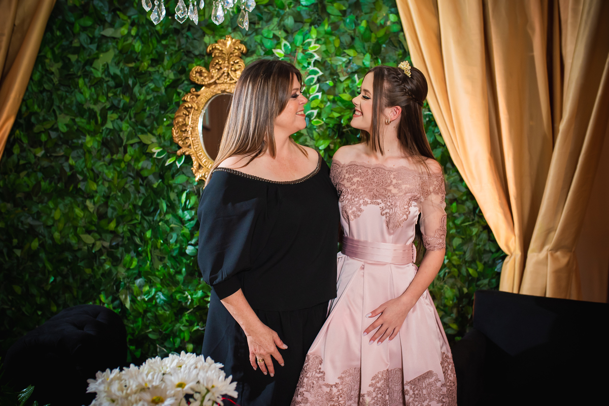 aniversario-15-anos-fernanda-teixeira-buffet-hapy-day-arapongas-parana-nilson-athayde-fotografia-ataide