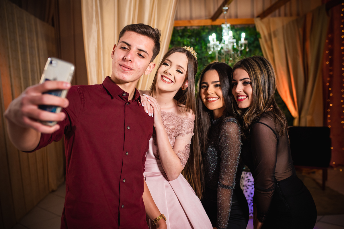 aniversario-15-anos-fernanda-teixeira-buffet-hapy-day-arapongas-parana-nilson-athayde-fotografia-ataide